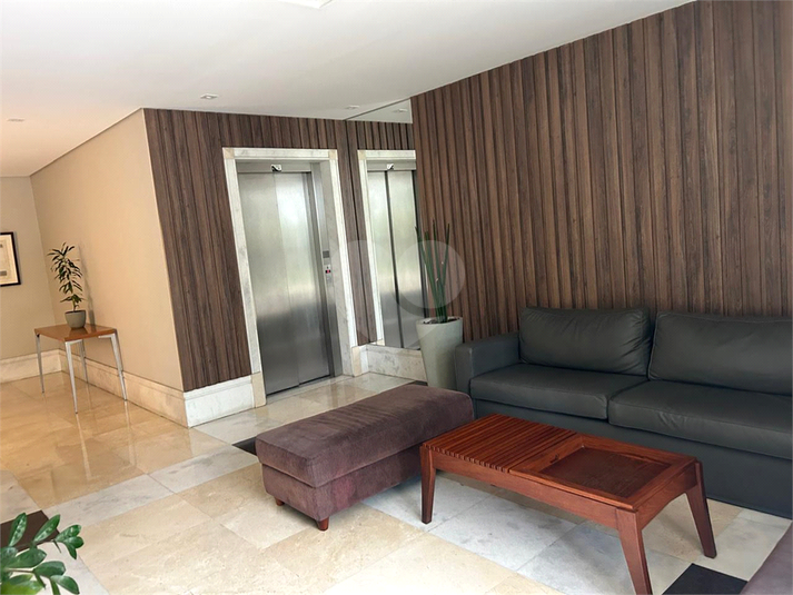 Foto REO1132721