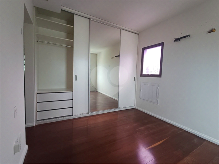 Foto REO1132733
