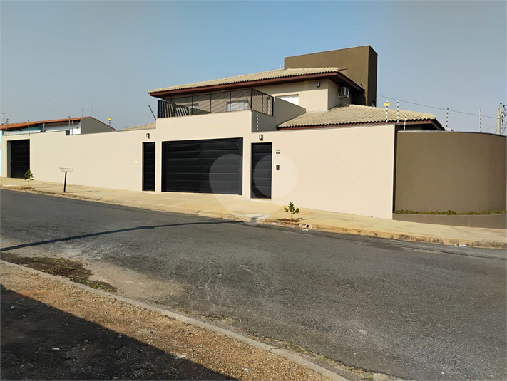 Foto REO1132737