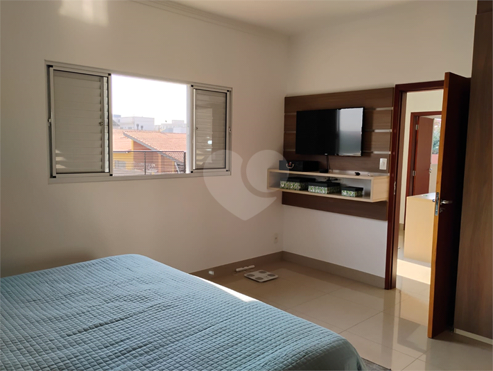 Foto REO1132737