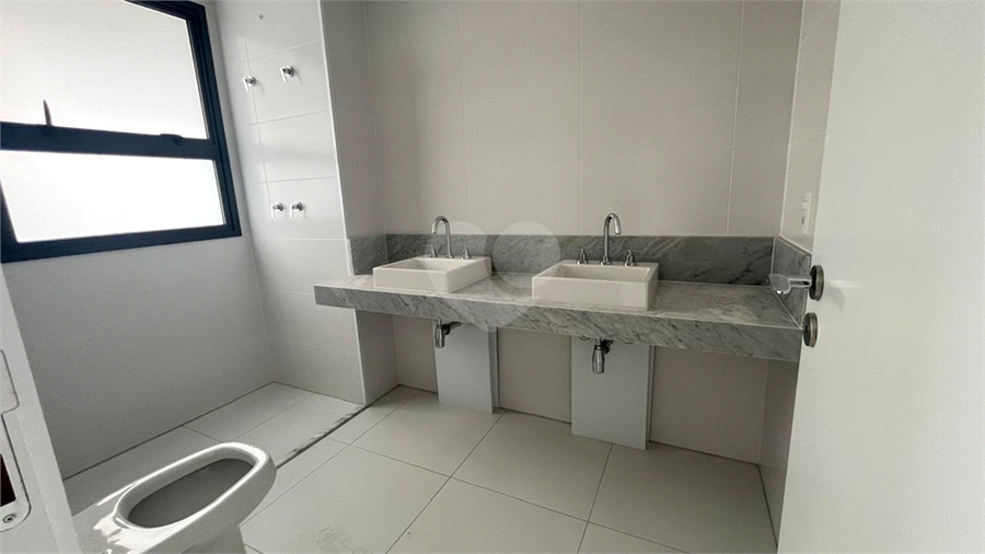 Foto REO1132779