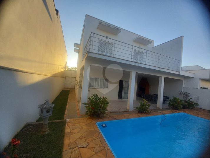 Foto REO1132845