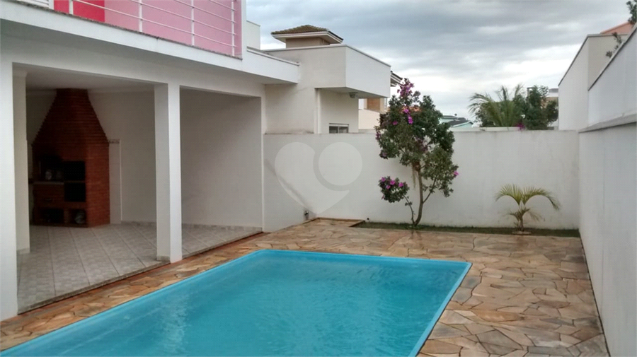 Foto REO1132845