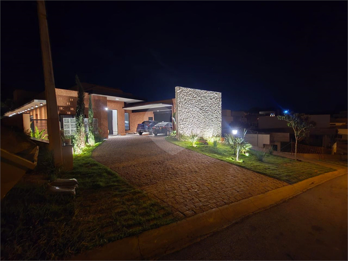 Foto REO1132978
