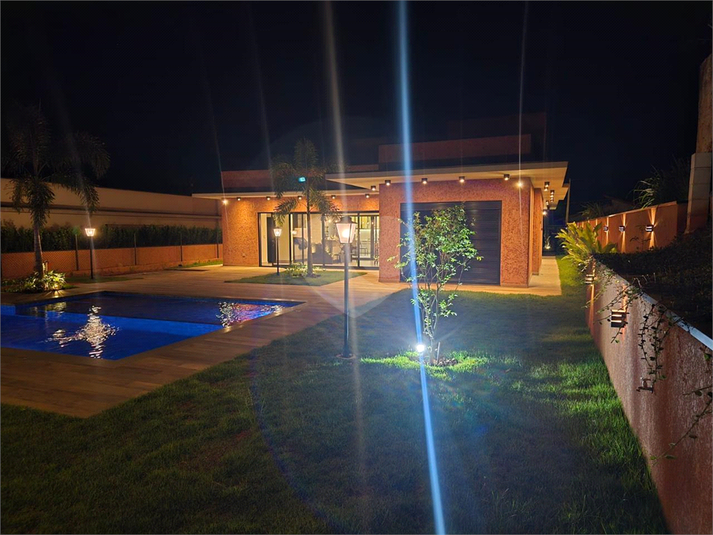 Foto REO1132978