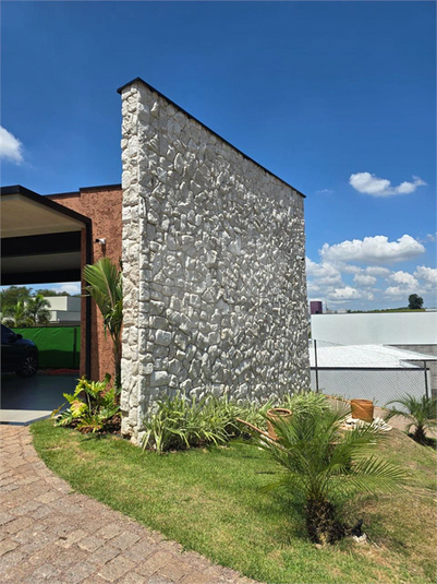 Foto REO1132978