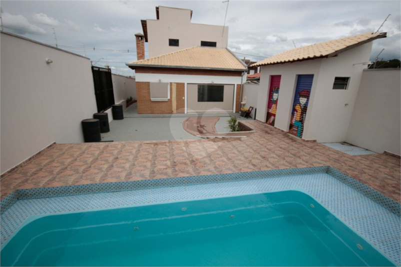 Foto REO1132991