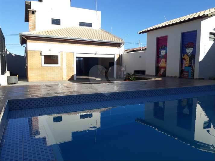 Foto REO1132991