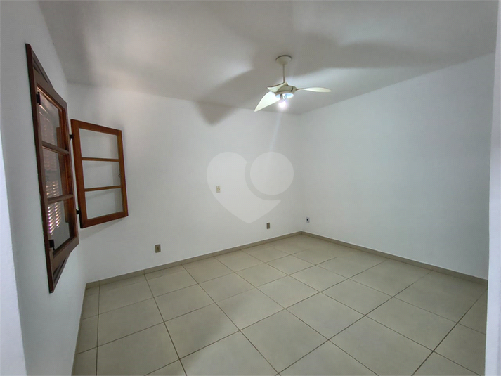 Foto REO1132993