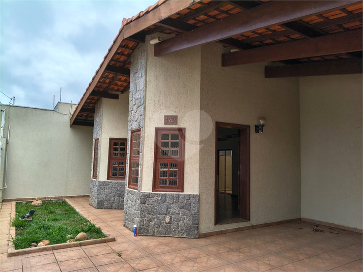 Foto REO1132993