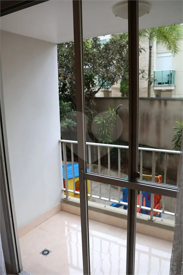 Foto REO1133020