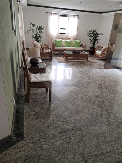 Foto REO1133023