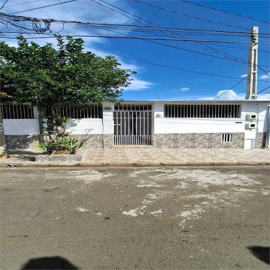 Foto REO1133029