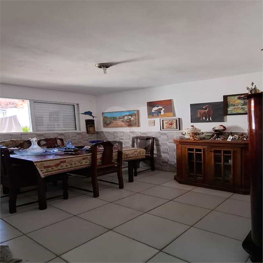 Foto REO1133029