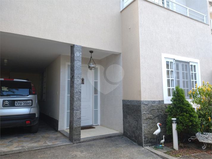 Foto REO1133030