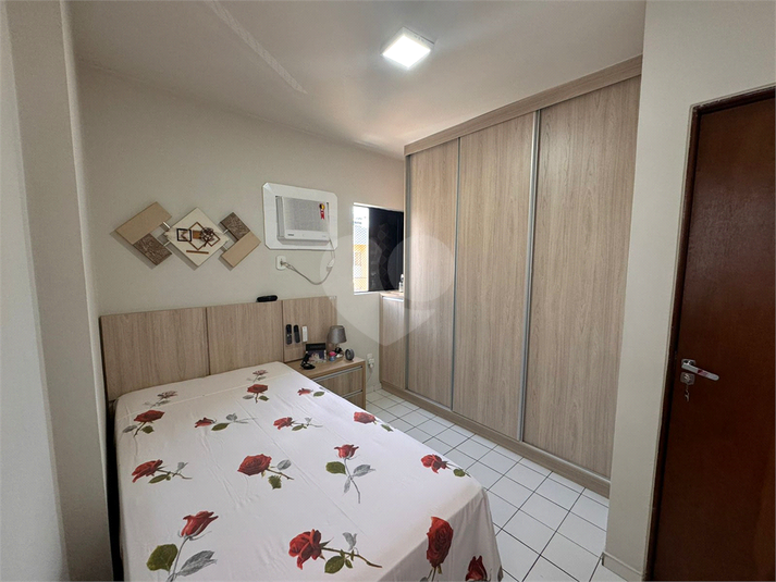 Foto REO1133031