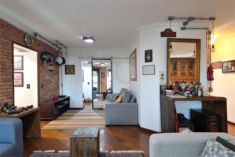 Foto REO1133043