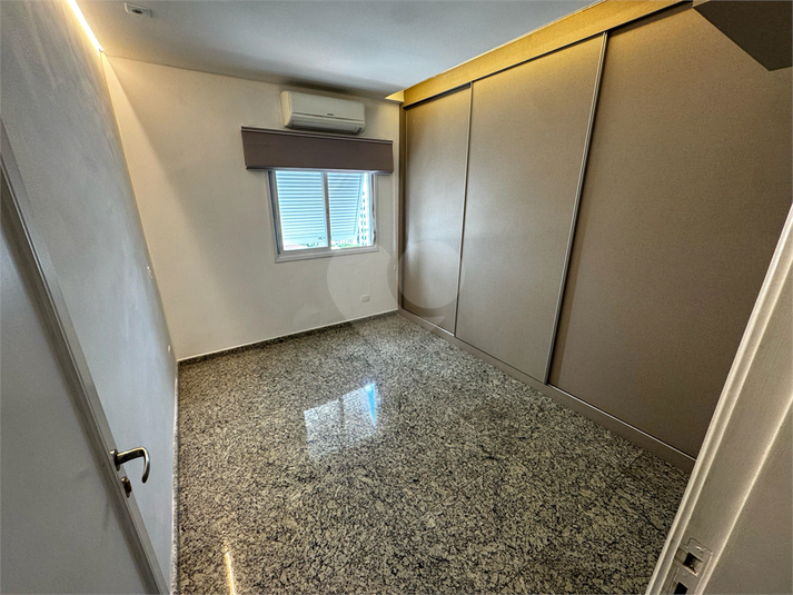Foto REO1133085
