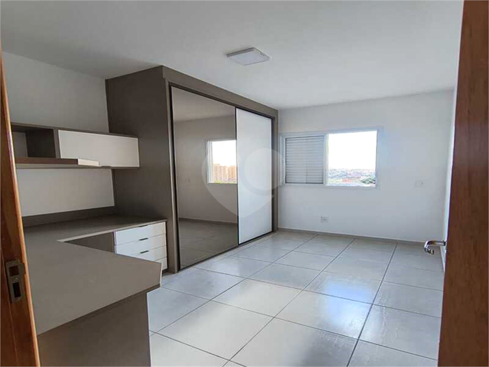Foto REO1133155