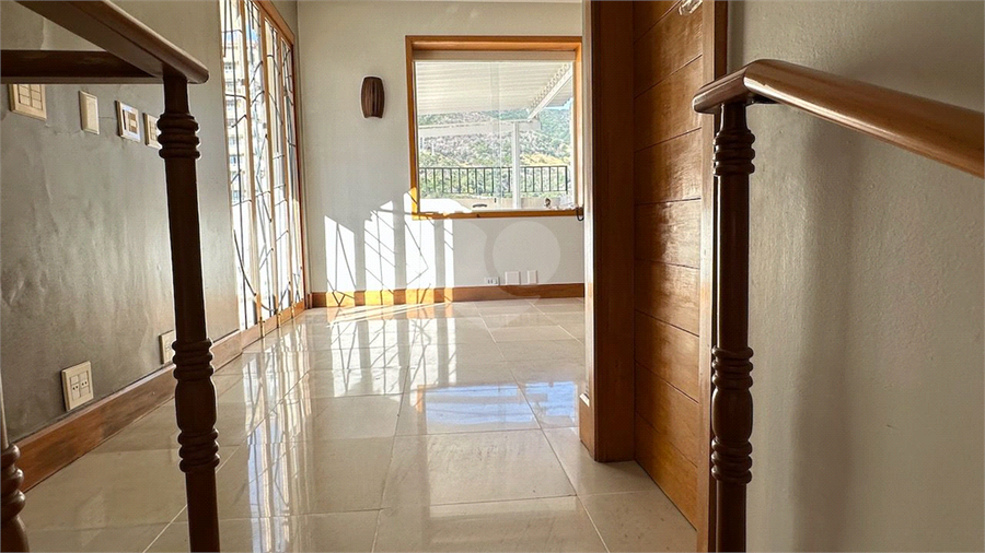 Foto REO1133339