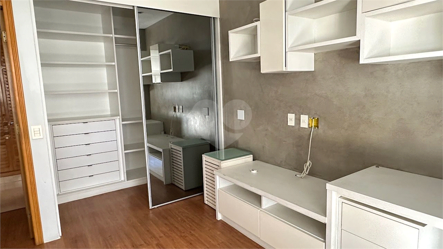Foto REO1133339