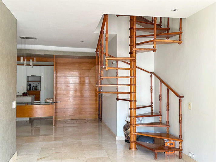 Foto REO1133339
