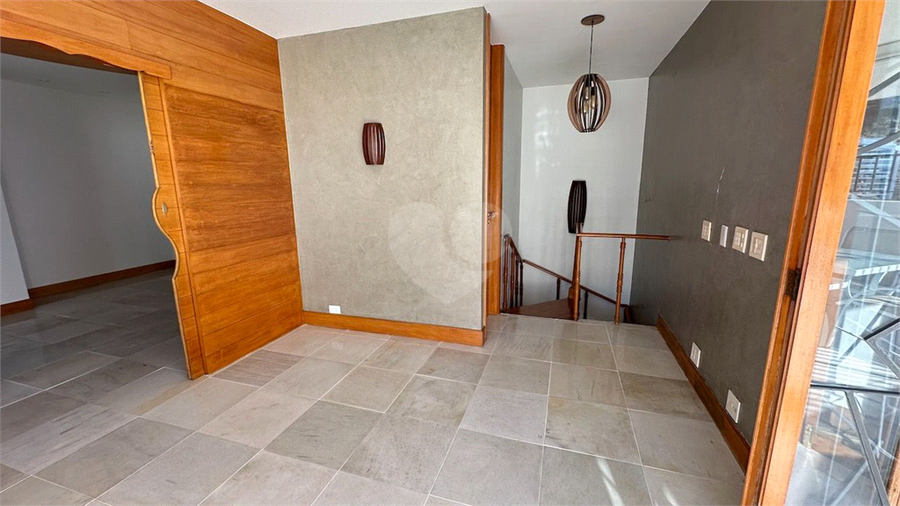 Foto REO1133339