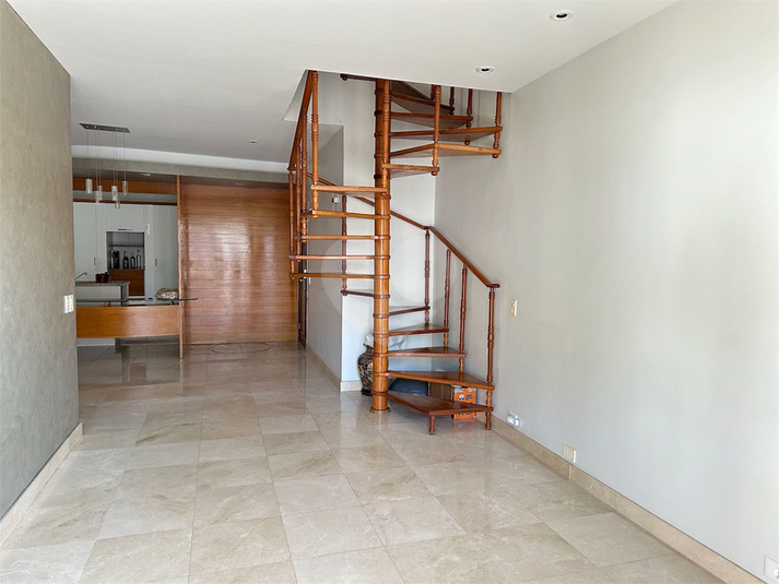 Foto REO1133339
