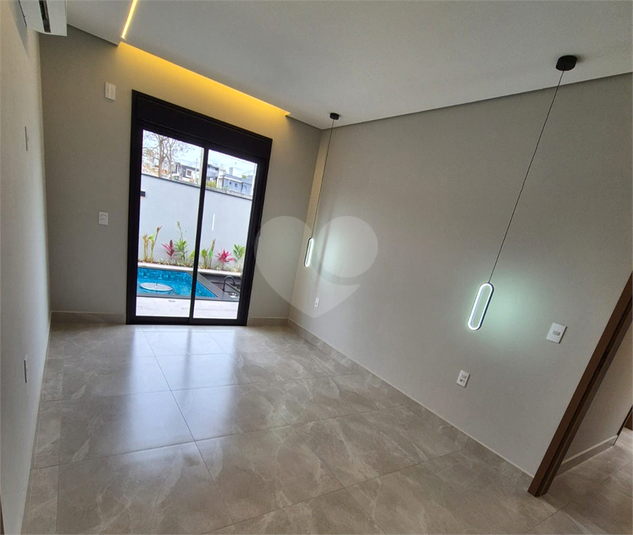 Foto REO1133503