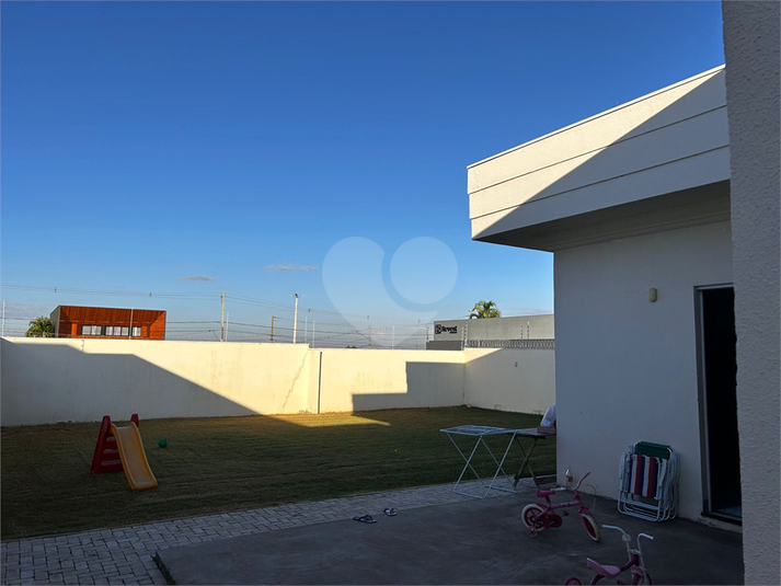 Foto REO1133513