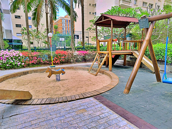 Foto REO1133567