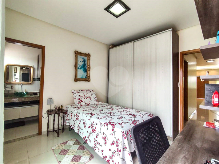 Foto REO1133621
