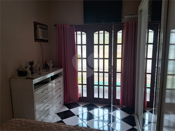 Foto REO1133669