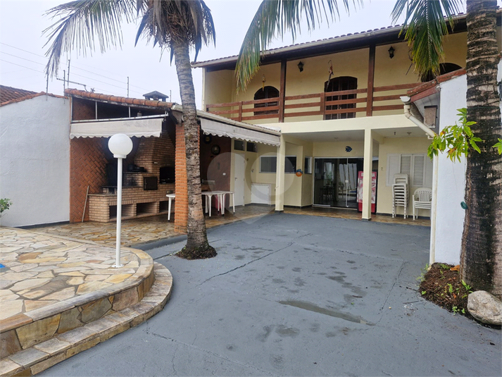 Foto REO1133791