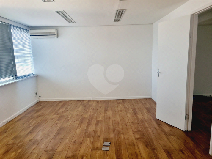 Foto REO1133802