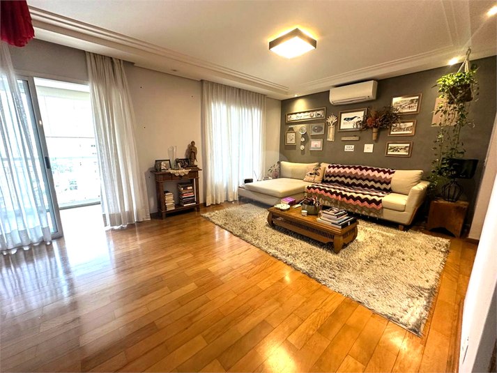 Foto REO1133813