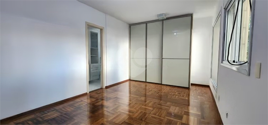 Foto REO1133891