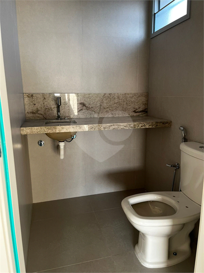 Foto REO1133918
