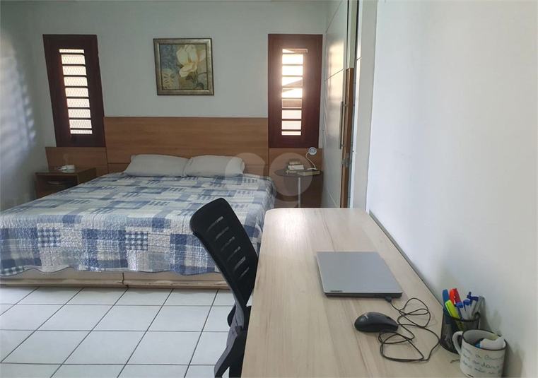 Foto REO1134140