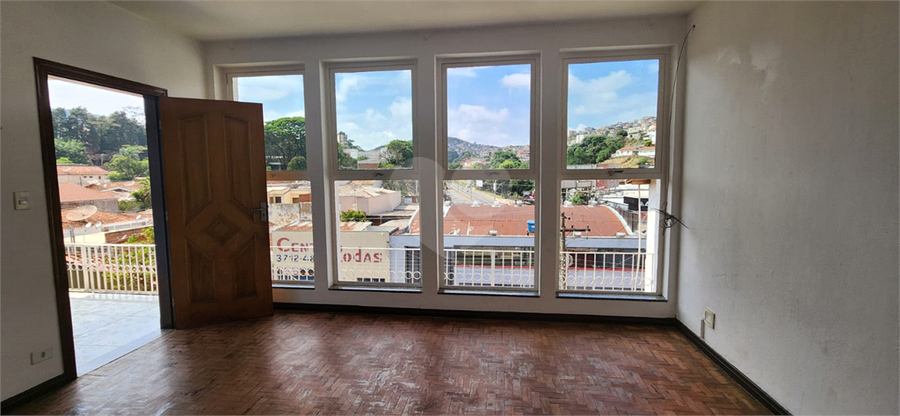 vista ampla sala