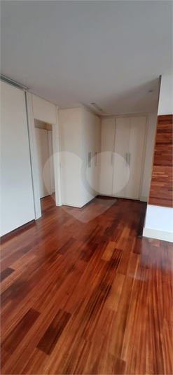 Foto REO1134383