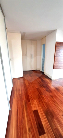 Foto REO1134383