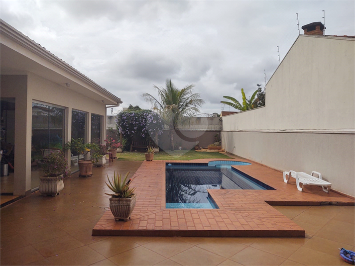Foto REO1134565