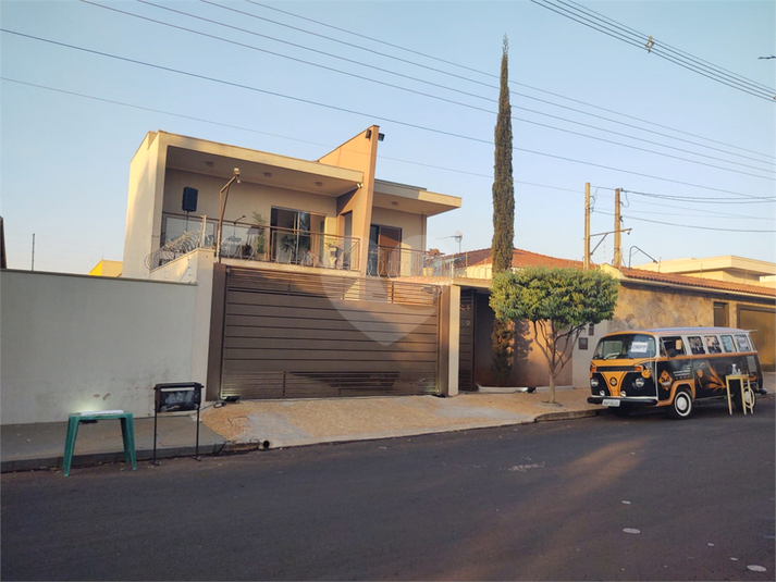 Foto REO1134565