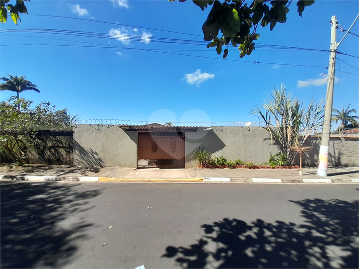 Foto REO1134738
