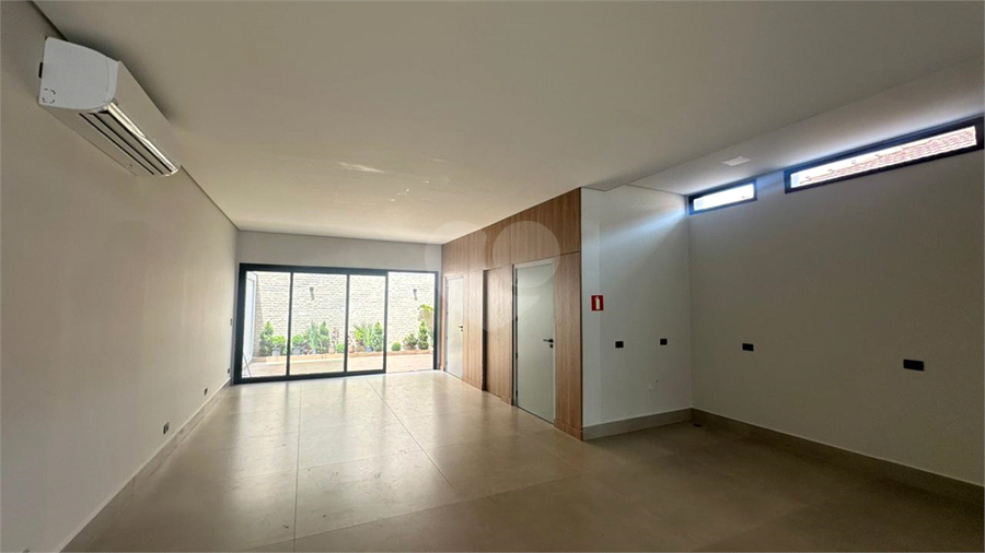 Foto REO1135017