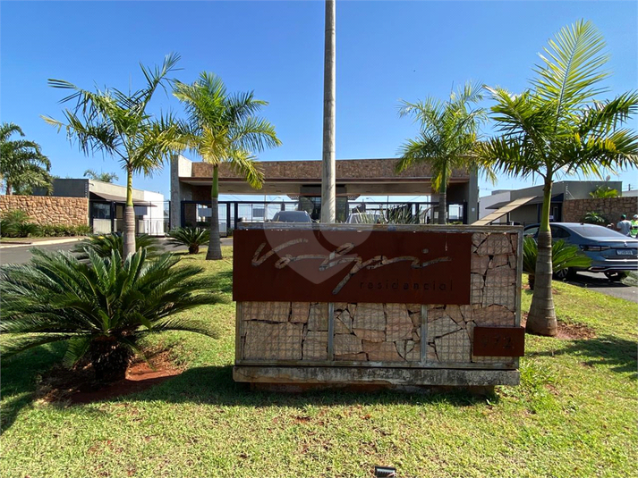 Foto REO1135039