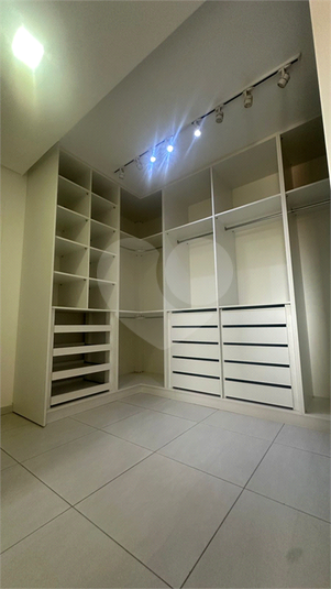 Foto REO1135053