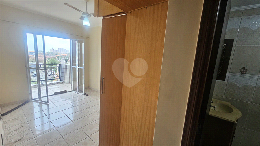 Foto REO1135057