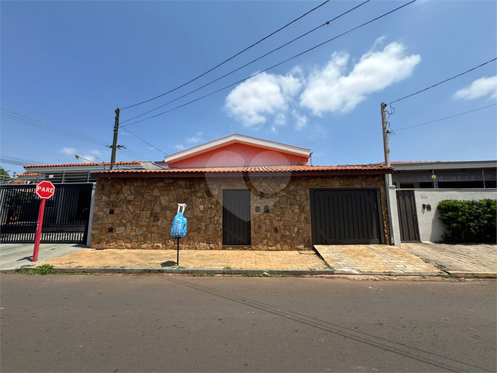 Foto REO1135060